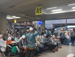 448 Jemaah Kloter 5 BTH Tiba di Batam, 1 Orang di Rujuk ke RS Otorita