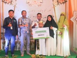 MI Tahfizh Cendekia Bersama IZI Riau Serahkan Beasiswa ke Tahfizh Terbaik