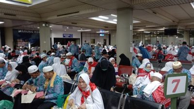 447 jemaah Kloter 6 BTH Tiba di Batam, Total Jemaah Riau Telah Kembali 952 Orang