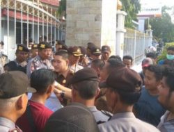 Massa APMP Kembali Desak Kejati Riau Periksa Bos PT Surya Dumai Grup