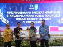Pemkab Rohil Raih Penghargaan dari Ombudsman