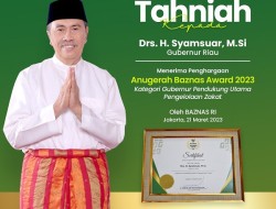 Gubernur Syamsuar Terima Penghargaan Gubernur Pendukung Utama Pengelolaan Zakat