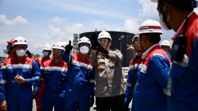 Kapolda Riau Irjen Iqbal Pastikan Stok Minyak Pertamina Untuk Masyarakat Aman