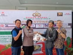 Polsek Payung Sekaki dan Rumah Jum’at Berkah (JB) Kembali Gelar Donor Darah Serta Berbagi Sembako dan Takjil Gratis