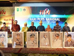 Bupati Inhil Bersama 5 Tokoh dan 11 Perusahaan Terima PWI Riau Award 2023