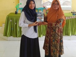 Kepala MAN 4 Kampar Dukung Kunni Masrohanti dan Aksi Literasi Konservasi