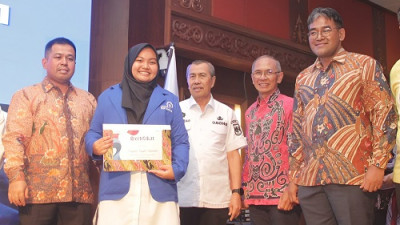 Nasywa Nayifa Salsabila: Kisah Penerima Beasiswa Prestasi PHR yang Penuh Inspirasi