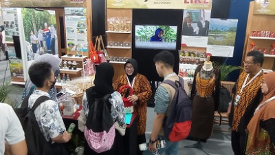 Bank Sampah Binaan PHR Disambut Antusias Pengunjung Festival LIKE Kementerian LHK