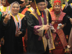 Tari Tor Tor dan Randai Goncang Wisuda Unilak, Indahnya Keberagaman di Kampus Unilak