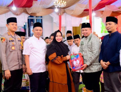 Bupati Bengkalis Berikan Bantuan dan Santunan di Masjid Al Muhajirin Air Jamban Mandau