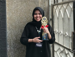 Peraih Beasiswa PHR Regitha Nur Azizah Sabet Juara Nasional Pidato Bahasa Inggris
