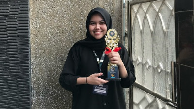Peraih Beasiswa PHR Regitha Nur Azizah Sabet Juara Nasional Pidato Bahasa Inggris
