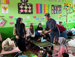 Indosat Salurkan Bantuan Bagi Masyarakat Korban Bencana Banjir Lahar Dingin di Sumatra Barat