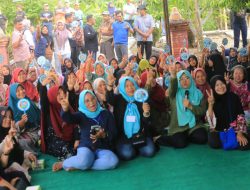 Diserang Kubu Lawan, Cabup Afni Makin Menyala, Kampanye di Tualang Disesaki Massa