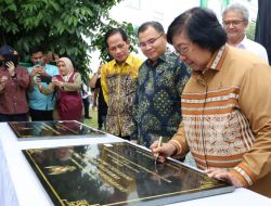 Dibangun PHR, Menteri LHK Resmikan Ekoriparian UMRI dan Unilak