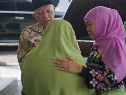 Khofifah Minta Doa Cucu Pendiri NU, Agar Afni Dilancarkan Jadi Bupati