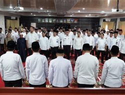 Petugas Haji Riau Dilepas, Bunyamin: Layani Jemaah Dengan Cepat